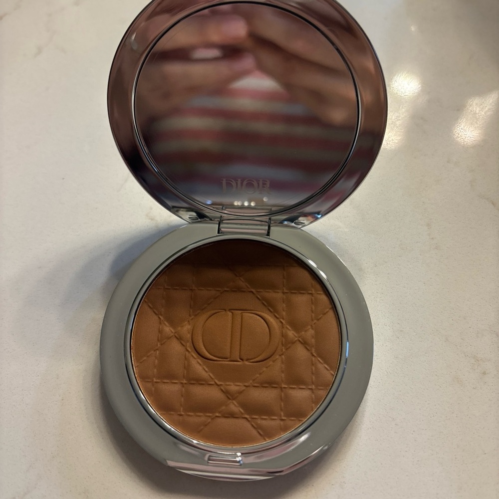 DIOR Forever Nude Matte Filter Powder Tan 04 0.31 oz/9 g Bronze Bronzing - Picture 2 of 3